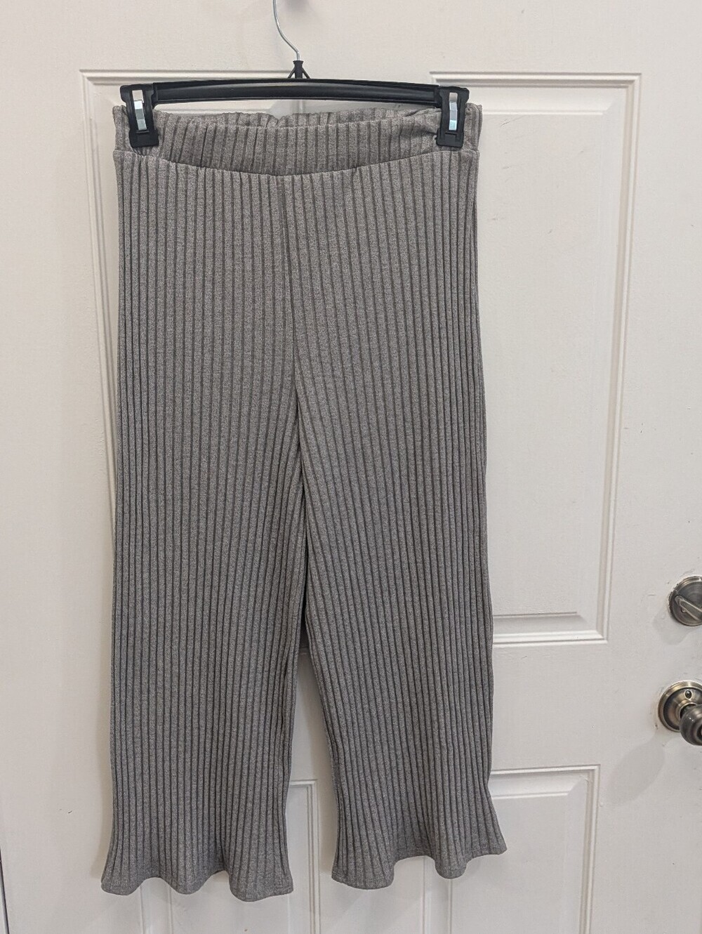 Dressed in LALA Ribbed Knit Cropped Pants in Light Gray
